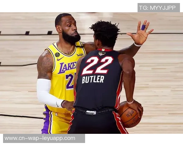 热火与湖人总决赛精彩对决文字直播全程回顾与分析